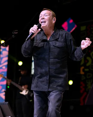 Ali Campbell