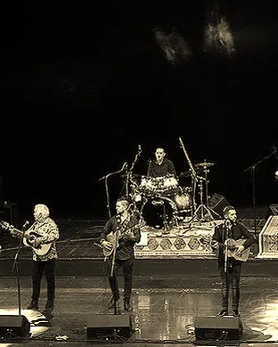 Live concert by Gipsy Kings & Tonino Baliardo