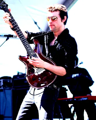 Super Diamond - The Neil Diamond Tribute